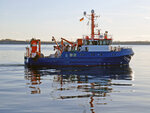 Ein Schiff von der Seite.
